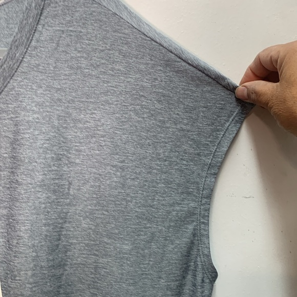 Reebok Women's Running T-Shirt Performance Short Sleeve Workout Top, Size 1X - Picture 4 of 8